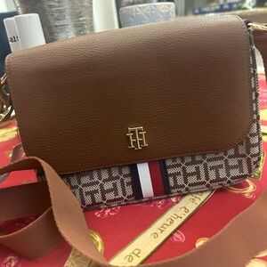 Lovely Tommy Hilfiger bag